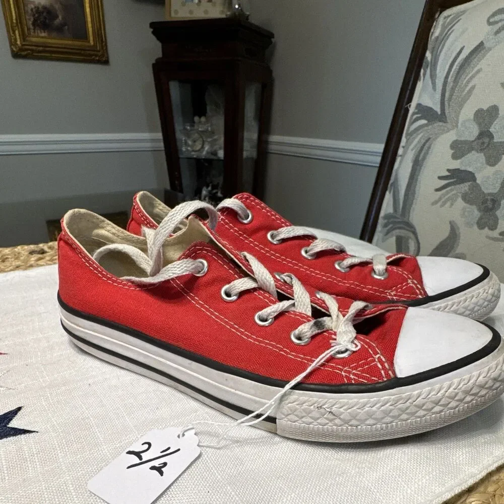 Converse All Star Red/White Unisex Kids Low Top Canvas Lace-Up Sneaker US 2.5
